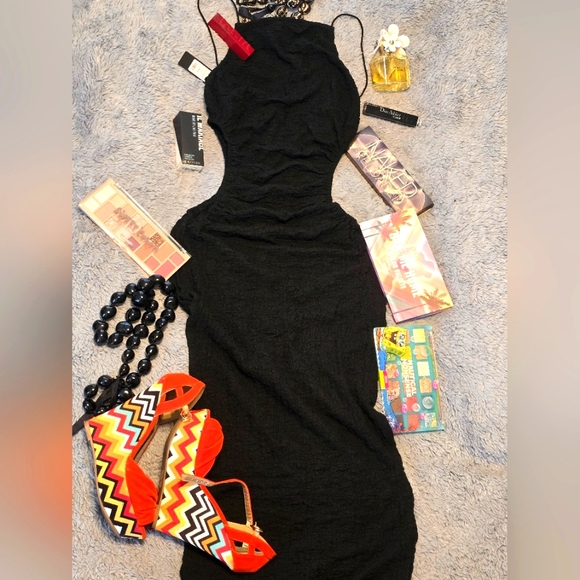 Beautiful long dress make your siluet look amazing beautiful open aside waist. M - Picture 6 of 8